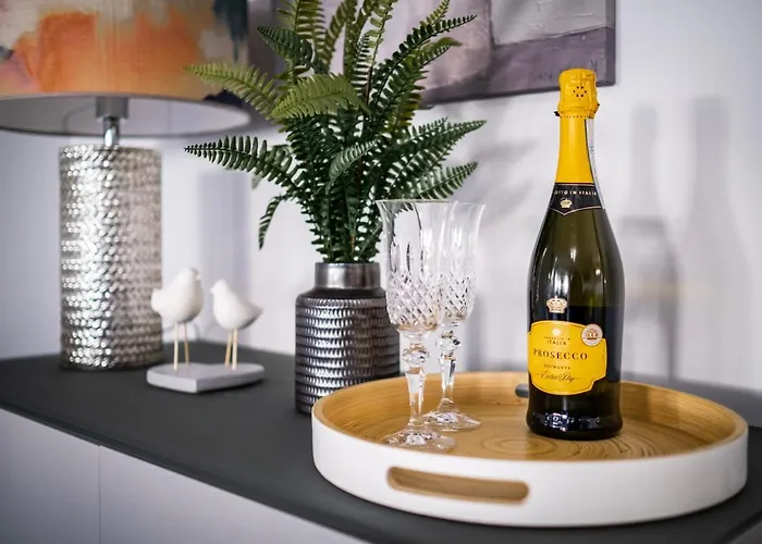 Bellman - Pet Friendly With Parking - Free Off-site Health Club Access With Pool, Sauna, Steam & Gym Short 10 Minute Drive Away Appartement *