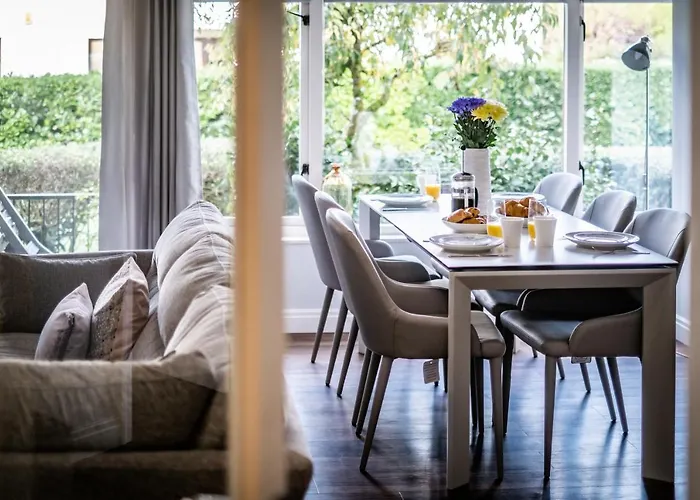 Bellman - Pet Friendly With Parking - Free Off-site Health Club Access With Pool, Sauna, Steam & Gym Short 10 Minute Drive Away *