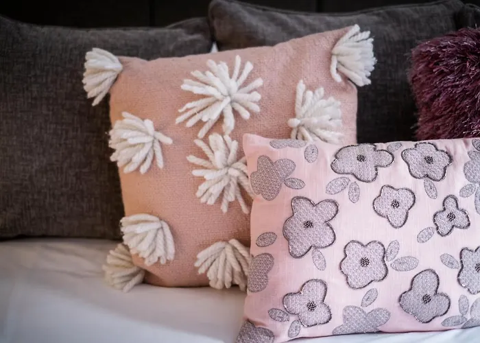 Appartement Bellman - Pet Friendly With Parking - Free Off-site Health Club Access With Pool, Sauna, Steam & Gym Short 10 Minute Drive Away