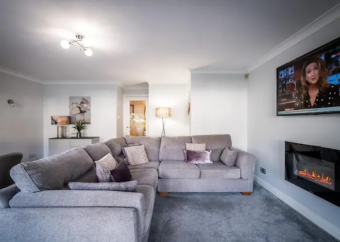 Bellman - Pet Friendly With Parking - Free Off-site Health Club Access With Pool, Sauna, Steam & Gym Short 10 Minute Drive Away