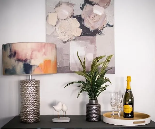 Bellman - Pet Friendly With Parking - Free Off-site Health Club Access With Pool, Sauna, Steam & Gym Short 10 Minute Drive Away Winster (Cumbria)