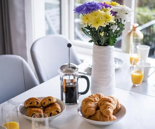 Bellman - Pet Friendly With Parking - Free Off-site Health Club Access With Pool, Sauna, Steam & Gym Short 10 Minute Drive Away