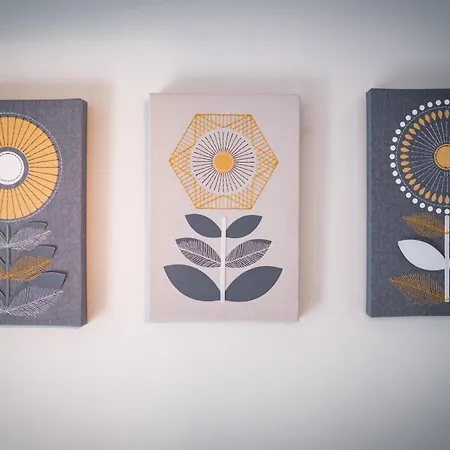 Bellman - Pet Friendly With Parking - Free Off-site Health Club Access With Pool, Sauna, Steam & Gym Short 10 Minute Drive Away *