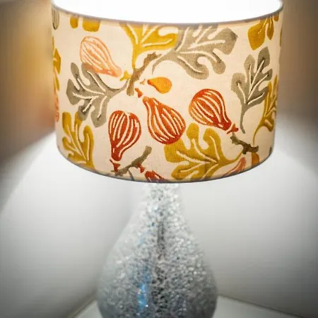 Bellman - Pet Friendly With Parking - Free Off-site Health Club Access With Pool, Sauna, Steam & Gym Short 10 Minute Drive Away