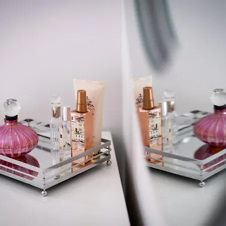 아파트 Bellman - Pet Friendly With Parking - Free Off-site Health Club Access With Pool, Sauna, Steam & Gym Short 10 Minute Drive Away *