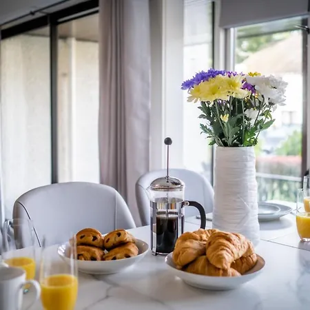 Bellman - Pet Friendly With Parking - Free Off-site Health Club Access With Pool, Sauna, Steam & Gym Short 10 Minute Drive Away 아파트