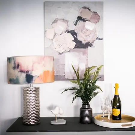 Bellman - Pet Friendly With Parking - Free Off-site Health Club Access With Pool, Sauna, Steam & Gym Short 10 Minute Drive Away Winster (Cumbria)