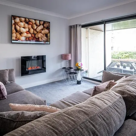 Bellman - Pet Friendly With Parking *