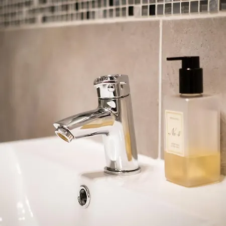 Bellman - Pet Friendly With Parking - Free Off-site Health Club Access With Pool, Sauna, Steam & Gym Short 10 Minute Drive Away Winster (Cumbria)