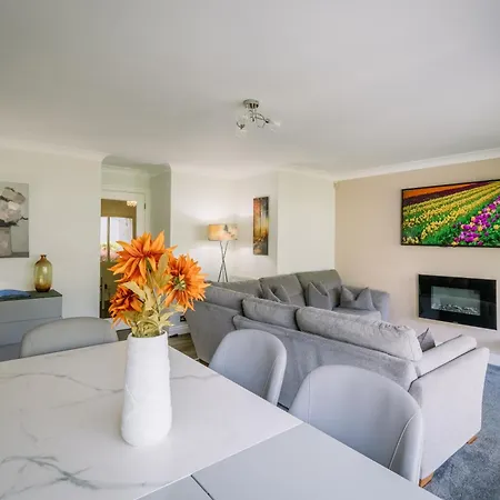 Bellman - Pet Friendly With Parking *