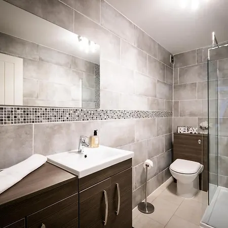 Bellman - Pet Friendly With Parking - Free Off-site Health Club Access With Pool, Sauna, Steam & Gym Short 10 Minute Drive Away * Winster (Cumbria)